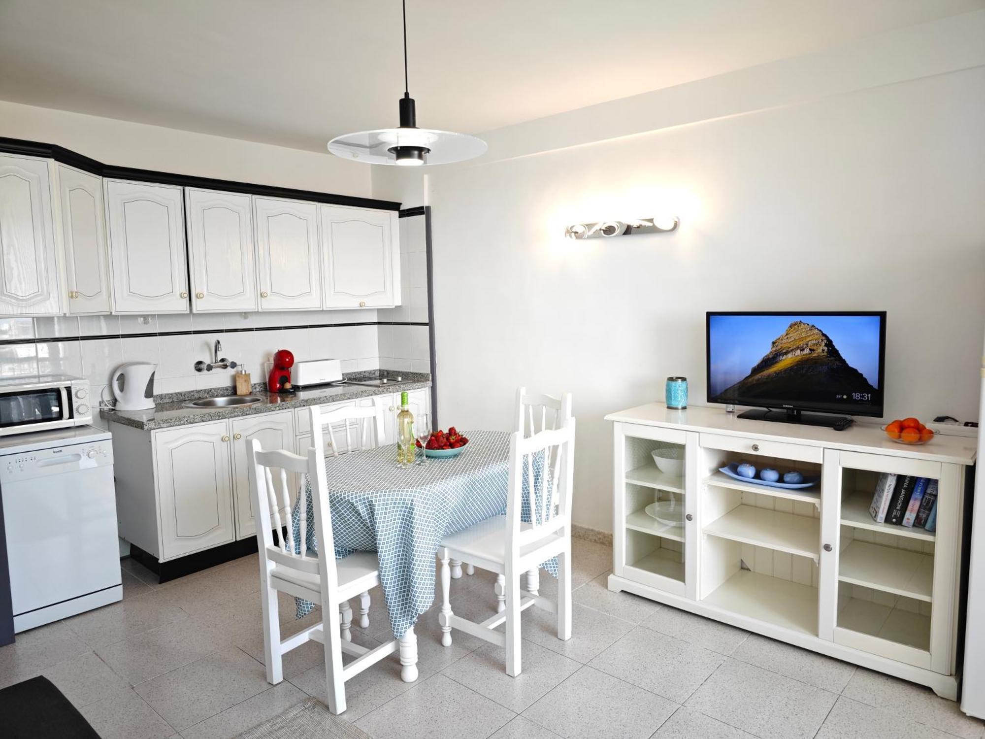 Blanco&Azul - Comfortable Ocean View Apartment Next To The Beach Playa de las Americas  Exterior foto