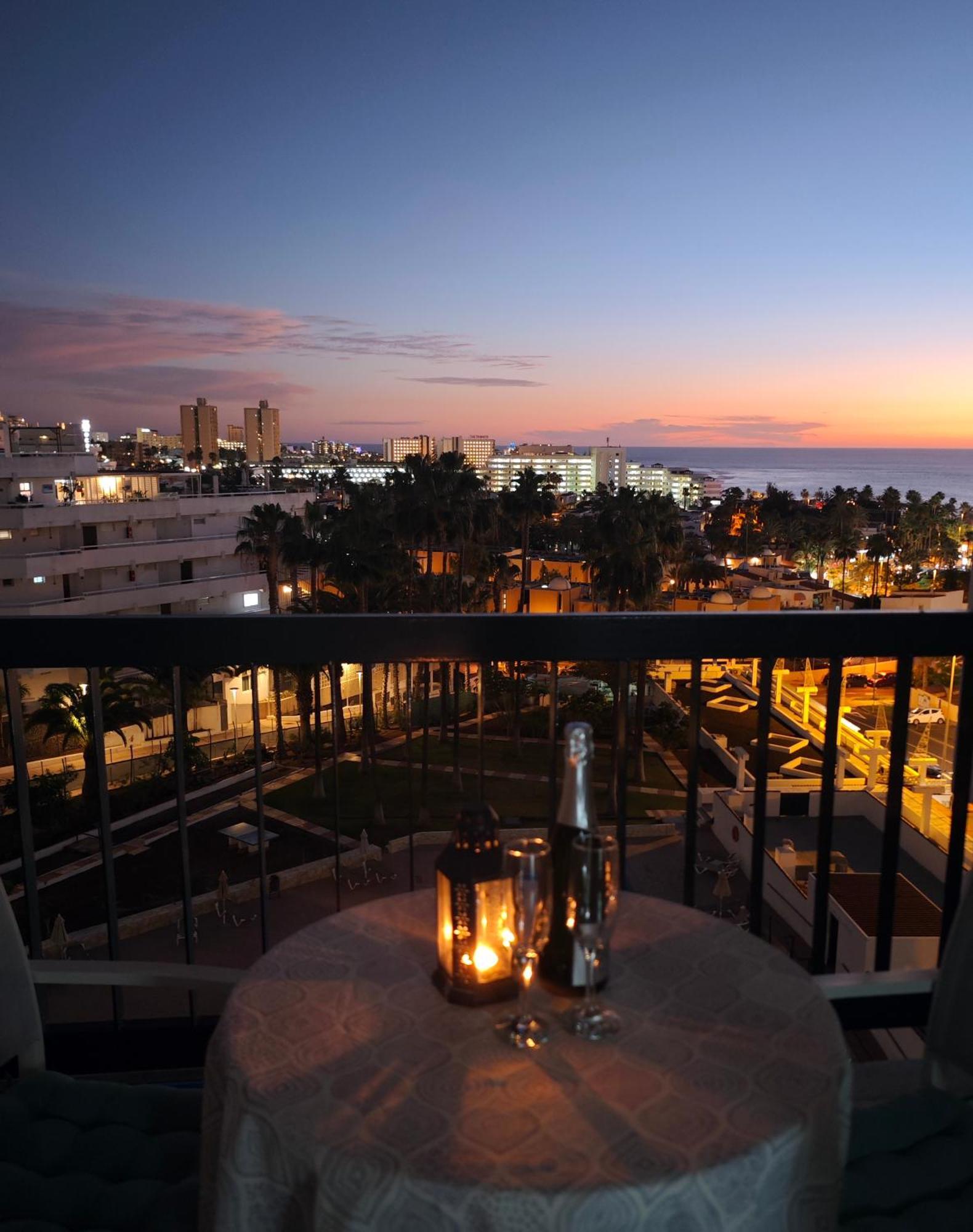 Blanco&Azul - Comfortable Ocean View Apartment Next To The Beach Playa de las Americas  Exterior foto